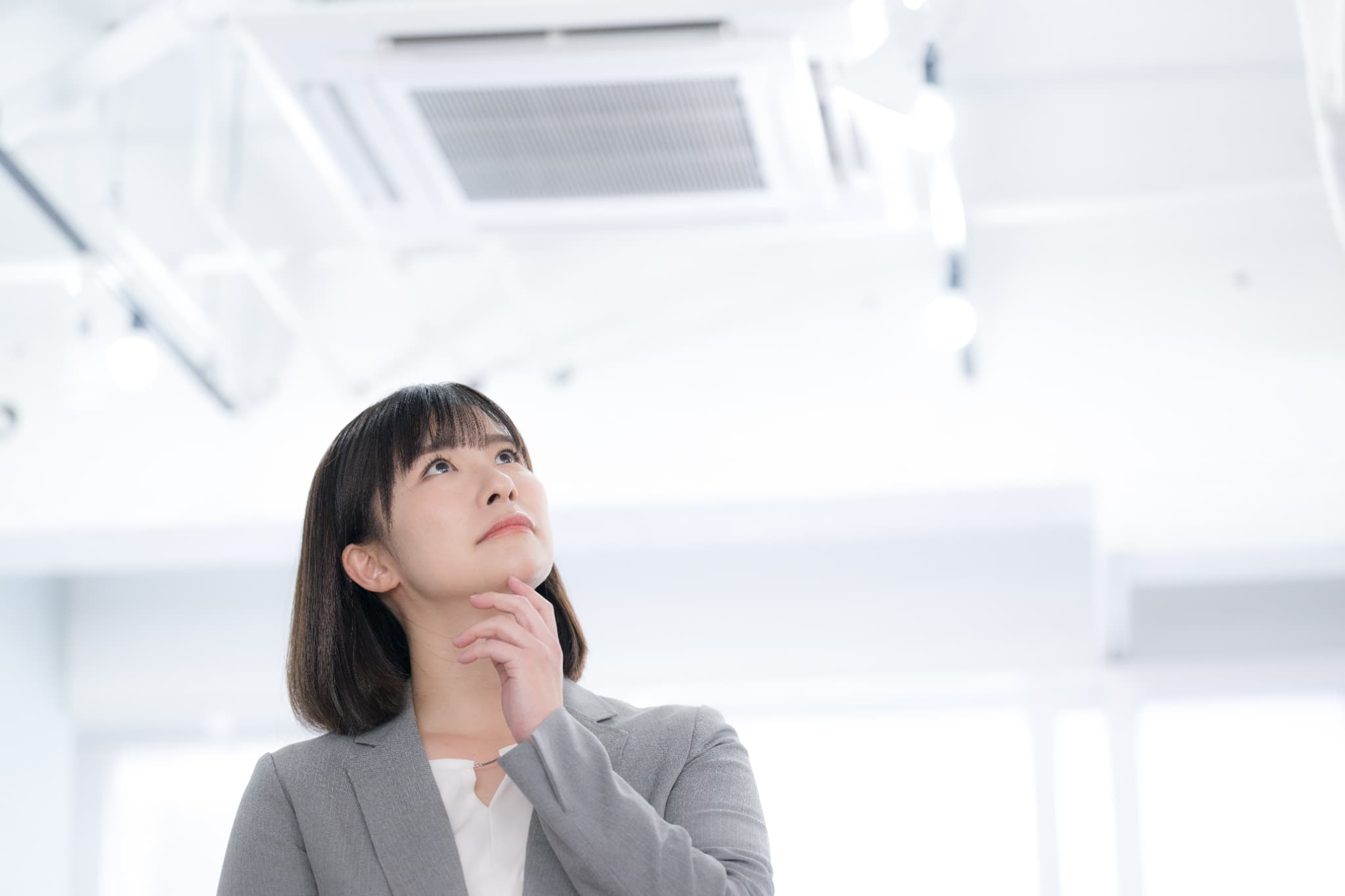 福岡県糟屋郡の空調工事専門家が教える業務用エアコンの寿命と交換タイミング