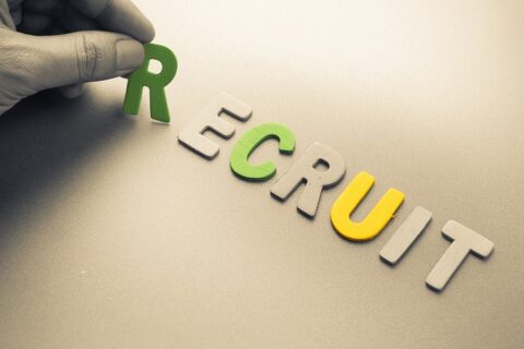 チームでつくる快適な空間｜福岡県糟屋郡・須惠町で働く空調設備工事の仕事